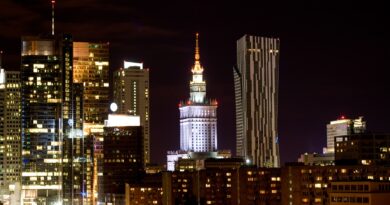 Widok na nocną Warszawę